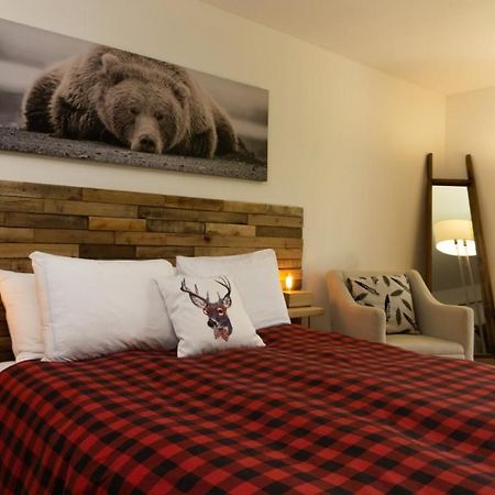 Condo Hotel Au Pied Du Mont Orford Ngoại thất bức ảnh