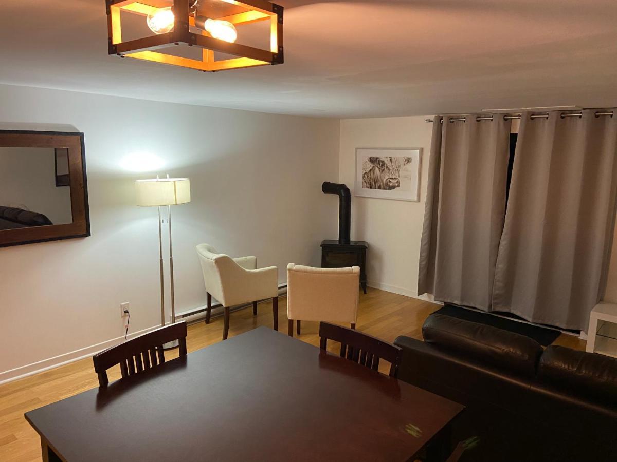 Condo Hotel Au Pied Du Mont Orford Ngoại thất bức ảnh