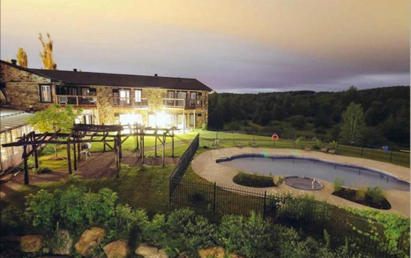 Condo Hotel Au Pied Du Mont Orford Ngoại thất bức ảnh